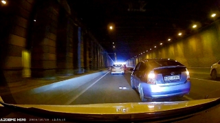 Qaydaları saymayan “Prius” sürücüsü tuneldə təhlükə yaratdı   - VİDEO