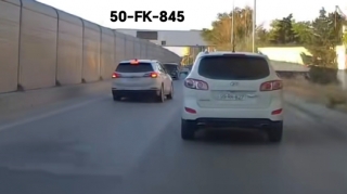 Sürücü əks yolda olduğunu son anda anlayıb ölümdən xilas oldu - VİDEO