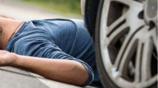 Bakıda avtomobil piyadanı vuraraq öldürüb