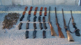 Polis aşkarladığı qanunsuz silah-sursatın sayını açıqladı 