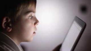 Telefonlar uşaqların əl motorikasını pozur