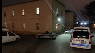 Bakıda xanım sürücü iki motosikletçini vurub