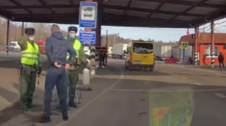 Azərbaycanlını Rusiyada saxladılar: Ailəsi ilə görüşməyə qoymadılar...