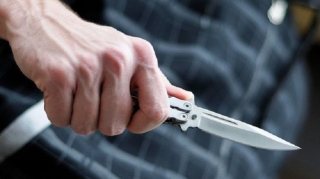 Kürdəmirdə mağazada bıçaqlanma olub 