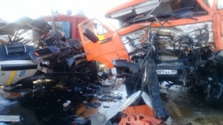 “KamAZ” aşdı, 5 nəfər öldü 