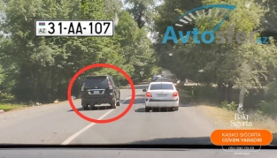 "AA" nömrəli avtomobilin sürücüsü qanunu kobud şəkildə pozdu - VİDEO