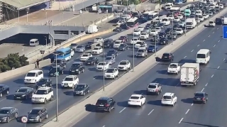 SÜRÜCÜLƏRİN NƏZƏRİNƏ:  Bu yollarda tıxac var