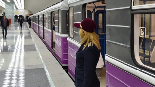 Bakı metrosunda qatarda nasazlıq yaranıb
