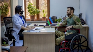 Şəhid və müharibə iştirakçısı ailələləri psixoloji reabilitasiya xidməti alıb  - FOTO