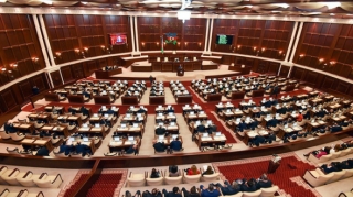 Milli Məclisin növbədənkənar sessiyasının sonuncu iclası başladı 