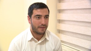 Axundun iş otağını soydular - FOTO