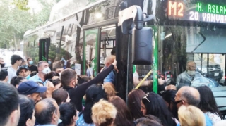 Həftəiçi sıx olan avtobuslara bayramda məhdudiyyət niyə tətbiq edilir? - VİDEO