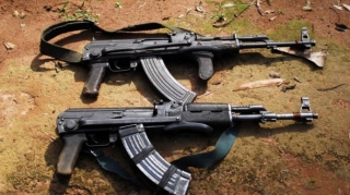 Vətəndaşlardan avtomat, pulemyot, tüfəng və qumbaralar götürülüb 