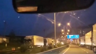 "Sarp"  Sərhəd Qapısında 10 kilometrlik tıxac  - VİDEO