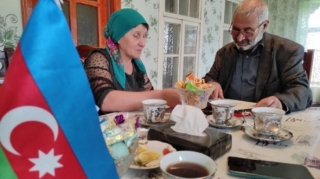 Dörd oğlu Vətən Müharibəsində döyüşmüş ana: “Məğlub xalq” ifadəsini üzərimizdən götürdük” 