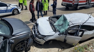 Türkiyədə iki yol qəzasında 10 nəfər yaralanıb 