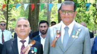 SSRİ bayrağı qalmaqalı davam edir: Yeni sədr istefa verdi 