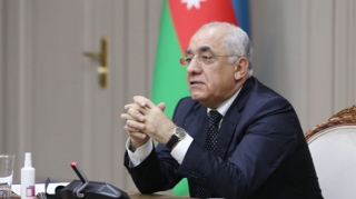 Baş nazir məzuniyyətə çıxdı 