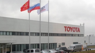 Toyota Rusiyadakı zavodunu bağlayır 