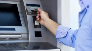 Bu saatlarda qətiyyən ATM-dən pul çıxartmayın! 