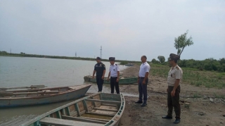 FHN:  Kürdə istismara yararsız 20 ədəd sahibsiz taxta qayıq aşkar edilib  - FOTO