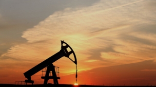 Azərbaycan neftinin qiyməti 121 dolları ötüb 