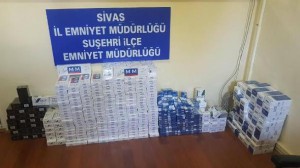 Azərbaycanlılar qaçaq yolu ilə İstanbula siqaret aparmaq istədi, amma... - FOTO