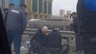 Moped "04"lə toqquşdu, sürücüsü reanimasiyadadır  - VİDEO