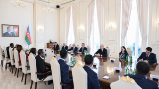 Prezident Efiopiyanın Baş naziri ilə geniş tərkibdə görüşdü - FOTOLAR 