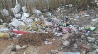 Saray qəsəbəsinin bu ərazisini zibillik, üfunət basıb - Sakinlərin şikayətinə baxılmır   - VİDEO