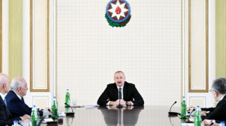 Как только начинаются ливни, городской транспорт в Баку оказывается в парализованном состоянии - Ильхам Алиев 