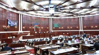 Milli Məclisin xüsusi iclası keçirilib, Heydər Əliyevin 100 illiyi ilə bağlı bəyanat qəbul olunub 