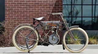 1908-ci ilin motosikleti hərracda rekord qiymətə satıldı 