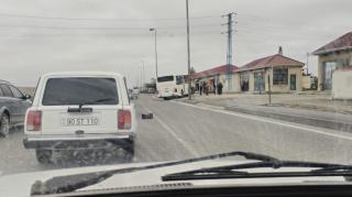 Sabunçuda ağır qəza; avtobus “VAZ”a çırpıldı - VİDEO 