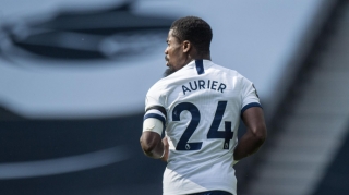 Futbolçunun qardaşı güllələndi