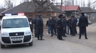 Azərbaycanda DƏHŞƏT: Hərbi qulluqçu tanışını öldürdü 