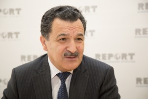 Bakıya yoltəmizləyən maşınların gətirilməsi təklif olunur - Deputat