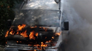 Bakıda "Chevrolet" yanıb