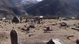 Kəlbəcərdə qəbiristanlıqda 27 ildən sonra azan  səsləndirildi - VİDEO