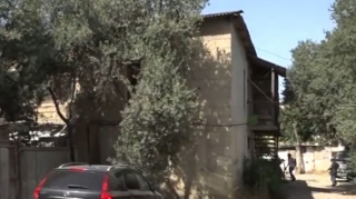 Xırdalanda məcburi köçkünlər yaşadıqları binadan çıxarılır – VİDEO 