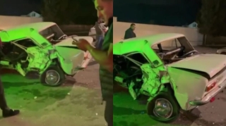 Buzovnada qorxunc avtoqəza - "011"i ortadan vurub bu hala saldılar - VİDEO   