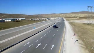 Bu yoldan istifadə edən sürücülər çaşqın haldadır - AYNA-dan AÇIQLAMA 