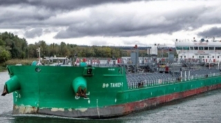 Həştərxandan Bakıya gələn teploxod saya oturub