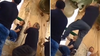 Kilsədə zəngi tənzimləyən kişinin başına görün nə gəldi? - VİDEO 
