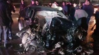 В Баку автомобиль врезался в ограждение, есть погибший - ОБНОВЛЕНО 