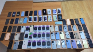 Gürcüstana gedən yük maşınından mobil telefonlar aşkarlandı   - FOTO