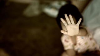 Ögey anaları tərəfindən dəhşətli işgəncələrə məruz qalan azyaşlı bacı-qardaşdan xəbər var