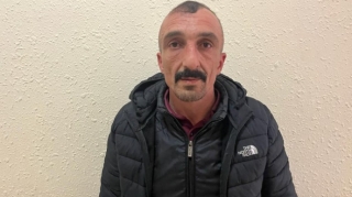 Mikroavtobus sürən narkoman tutuldu  - VİDEO