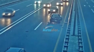Aeroport yolunda nasaz "Tofaş" zəncirvari qəzaya səbəb oldu - ANBAN VİDEO 