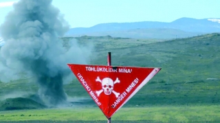 Füzulidə yanğınlar zamanı mina partlayıb 